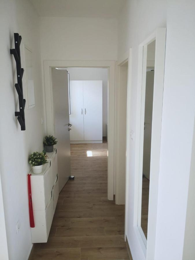 Matek Family & Studio Apartment Rovanjska Esterno foto