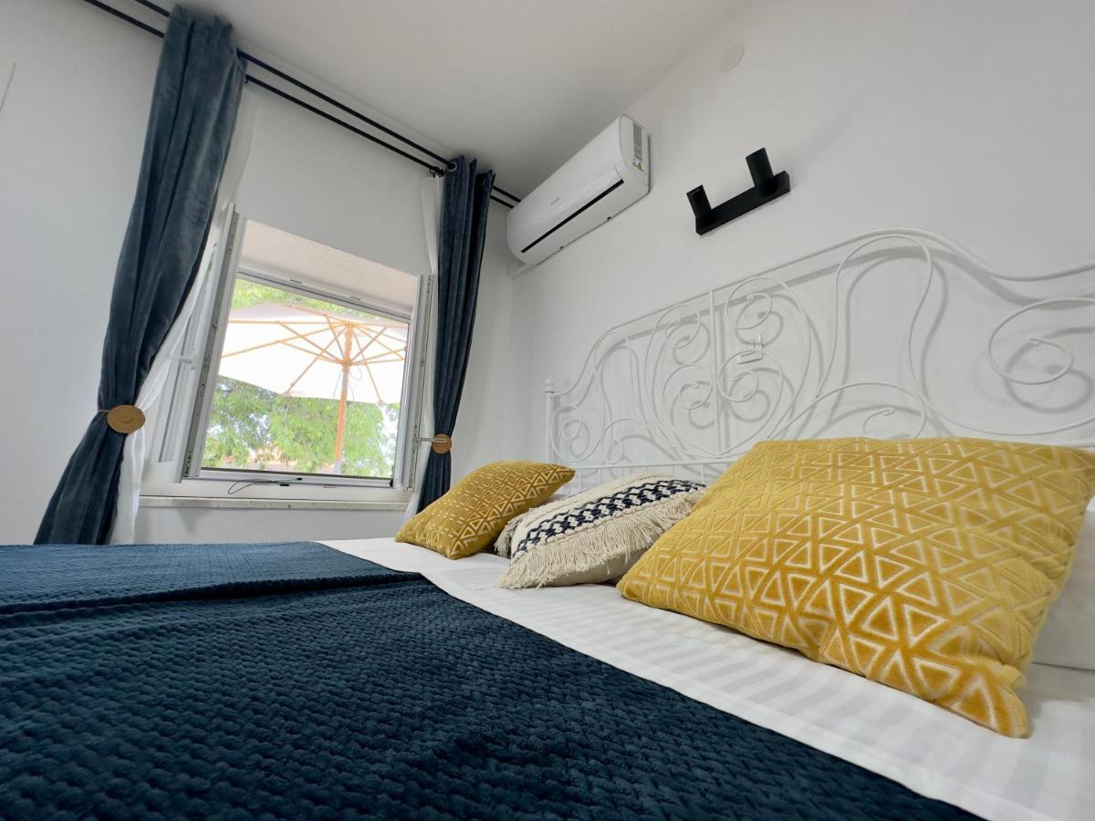 Matek Family & Studio Apartment Rovanjska Esterno foto